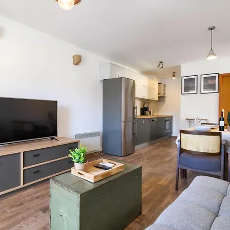 Apartment Kingdom Bravos Kastel Gomilica